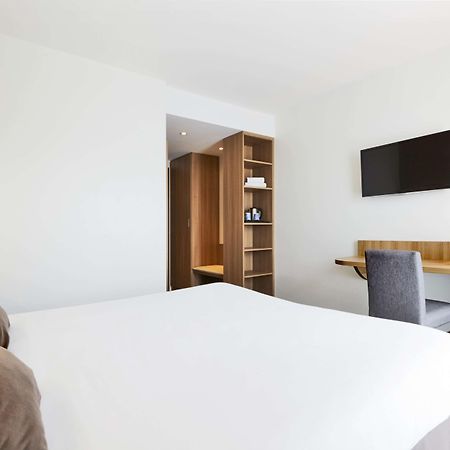 Kyriad Hotel Laval Laval  Exteriör bild